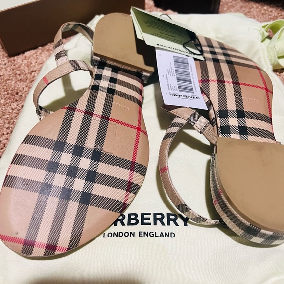 Unfortunately this sandals are to small for me - Picture 2 of 5